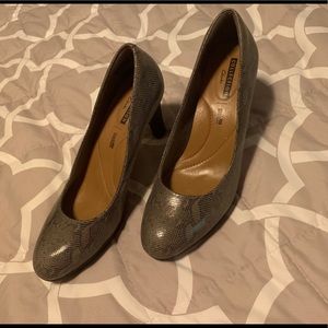 Clark’s faux snake skin heels, size 11